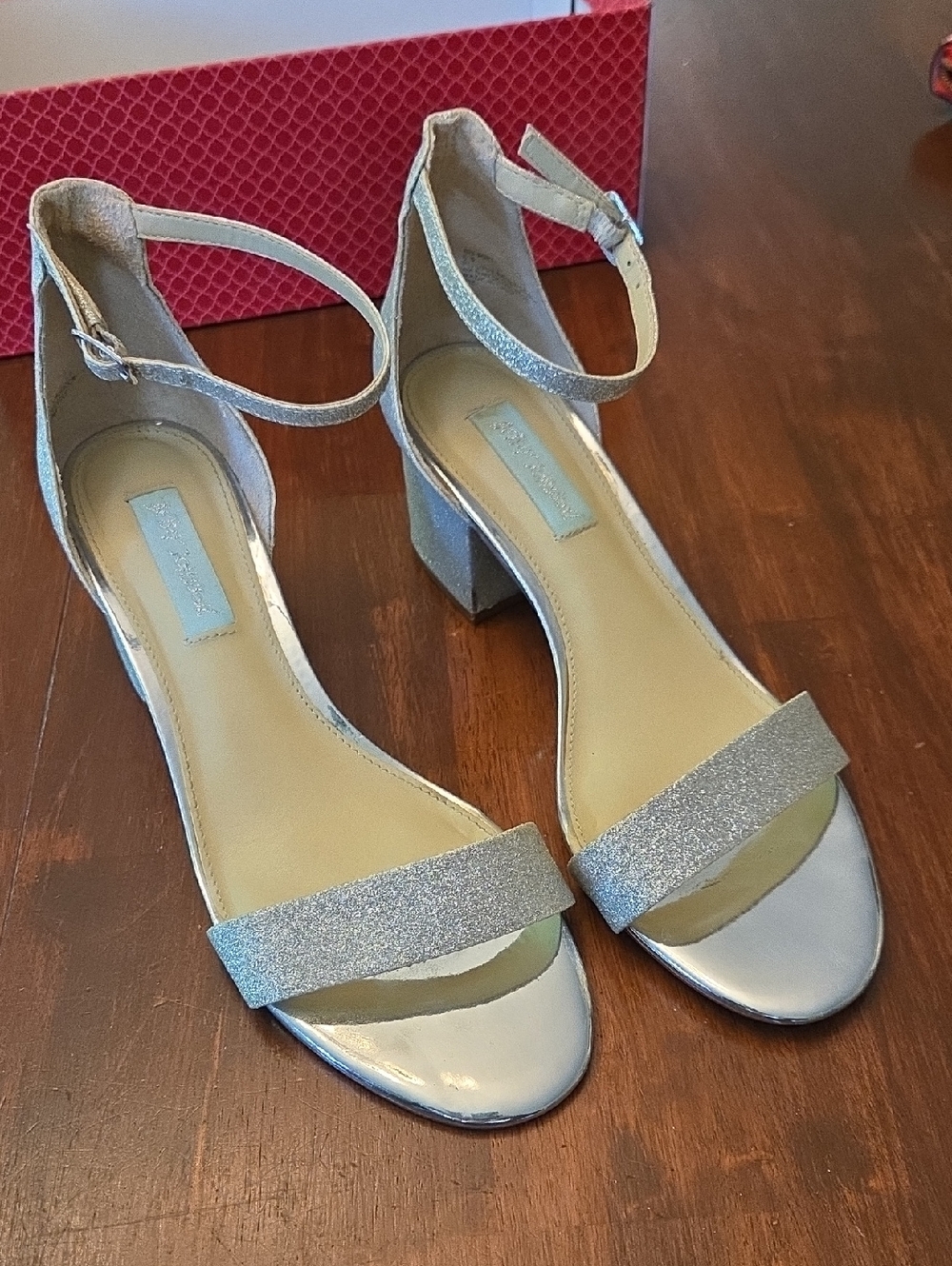Betsey Johnson Silver MARI shoes 8.5